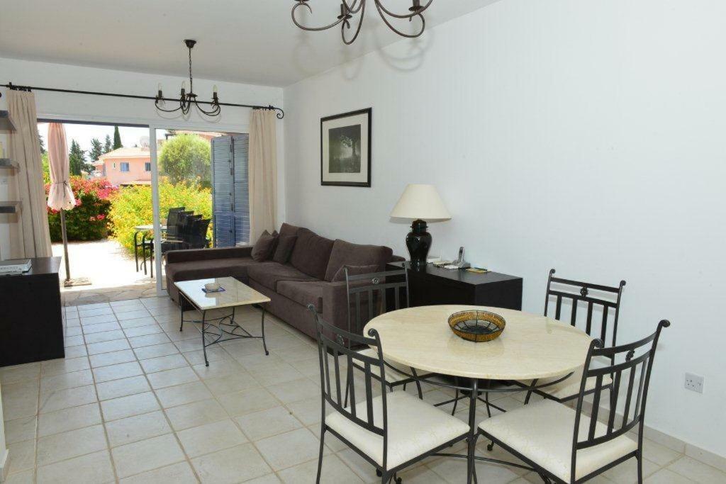 Limnaria Villas Sunny Garden Apartment Paphos Exteriér fotografie